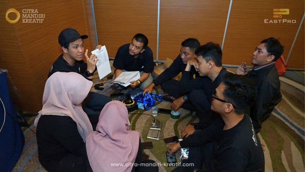 Behind the Scene: Crew EO Ngapain Aja Sebelum Event?